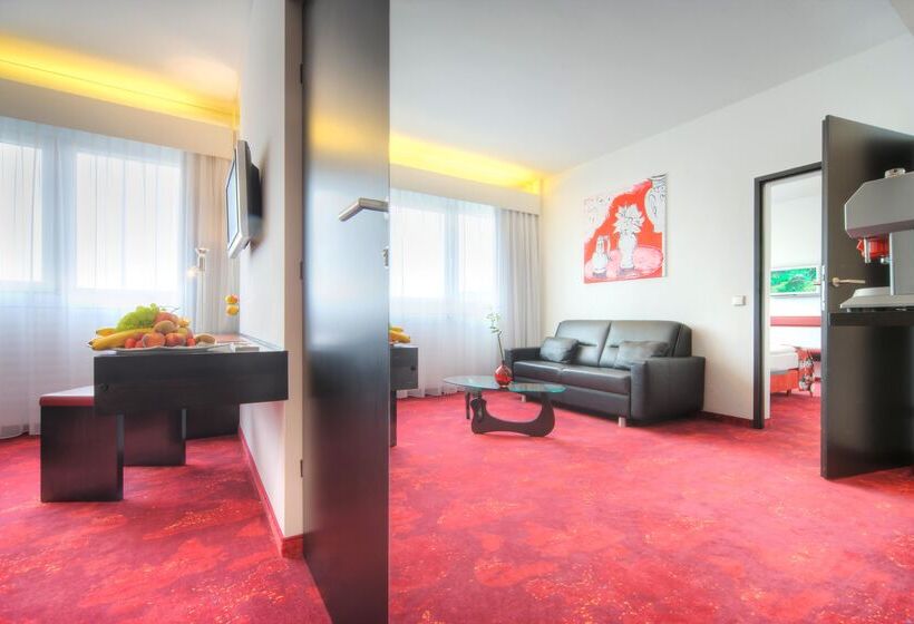 سوییت جونیور, Arcotel Nike Linz