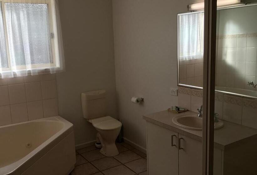 家庭公寓, Beachcomber Motel & Apartments