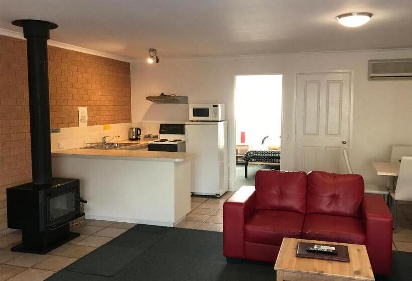 家庭公寓, Beachcomber Motel & Apartments