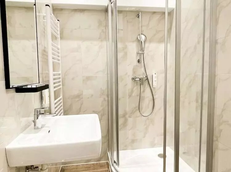 اتاق استاندارد سه نفره, Boutique Hotel Piano Nobile – Am Stubenring