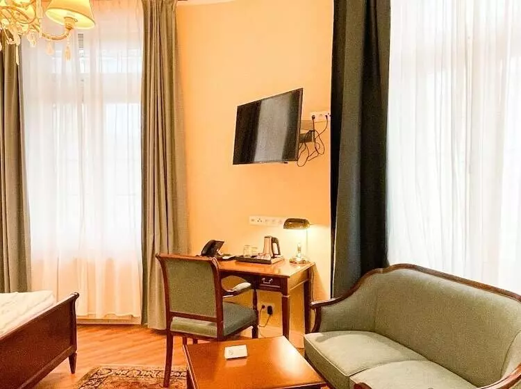 سوییت جونیور, Boutique Hotel Piano Nobile – Am Stubenring