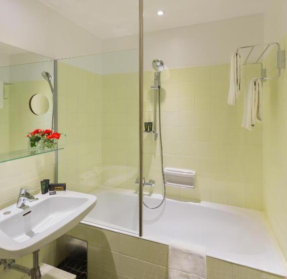 スタンダードルーム, At The Park