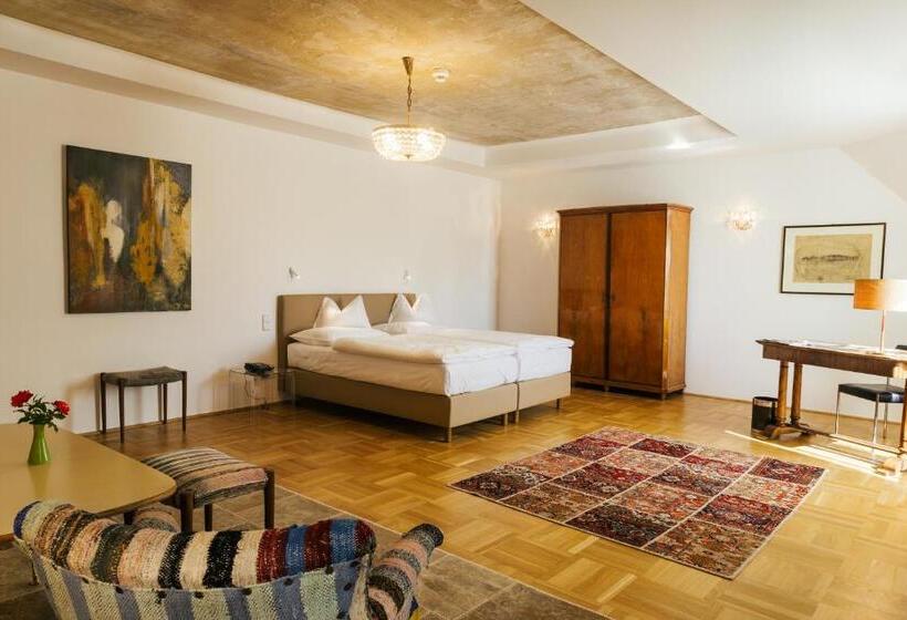 Пентхаус Люкс, At The Park