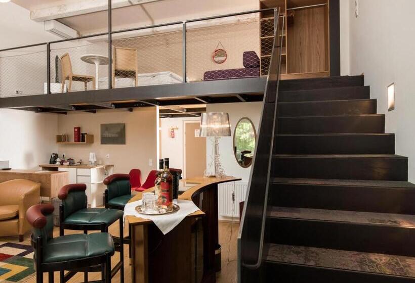 Люкс, At The Park