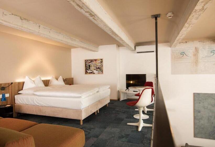 スイート, At The Park