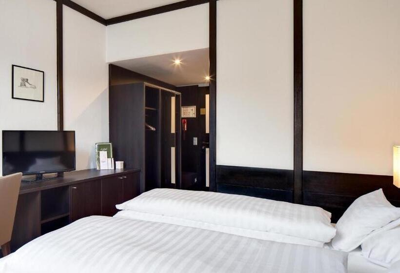 Номер Стандарт, Central