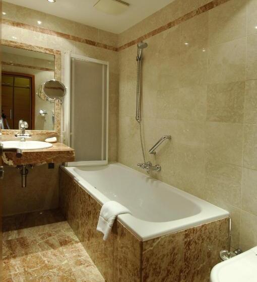 Номер Стандарт Трехместный, Central