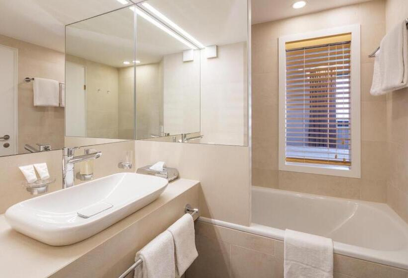 Номер Стандарт Трехместный, Central