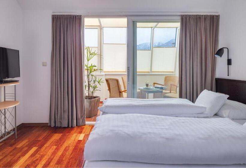 Номер Стандарт Трехместный, Central