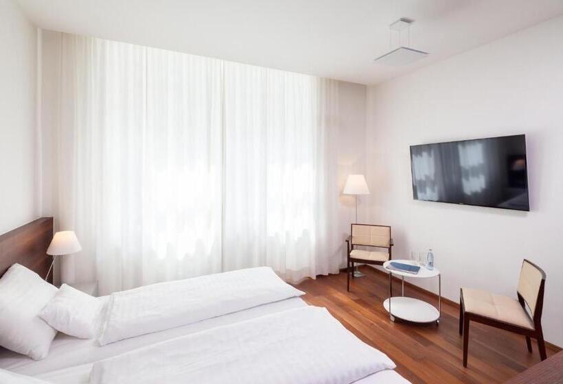 Номер Superior, Central