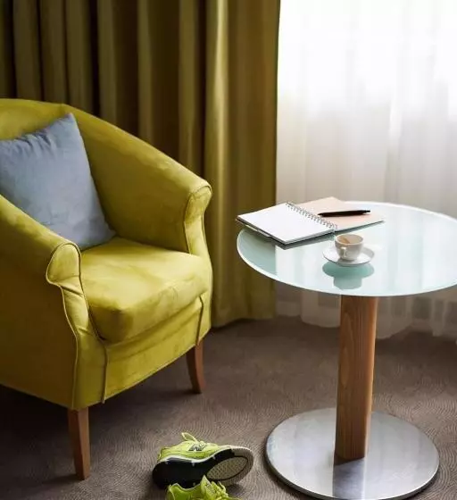 اتاق سوپریور با بالکن, Henriette Stadthotel Vienna