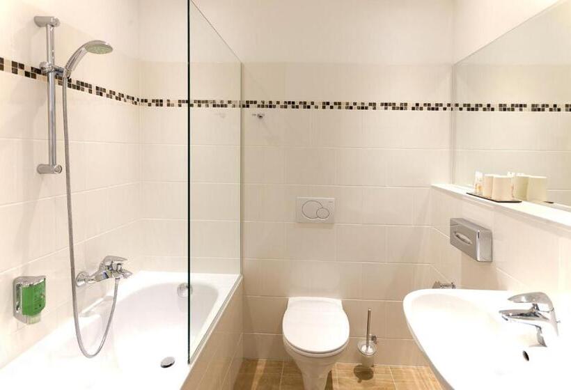 اتاق سوپریور با بالکن, Henriette Stadthotel Vienna