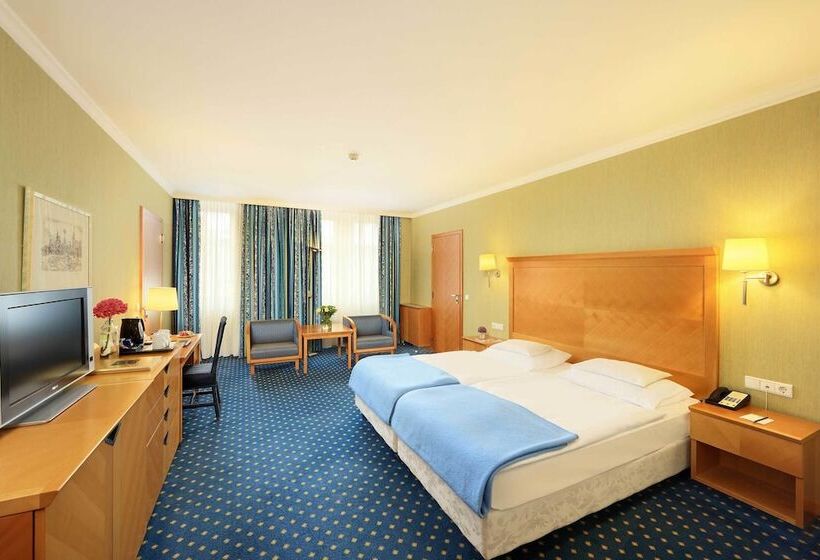 اتاق لوکس, De France