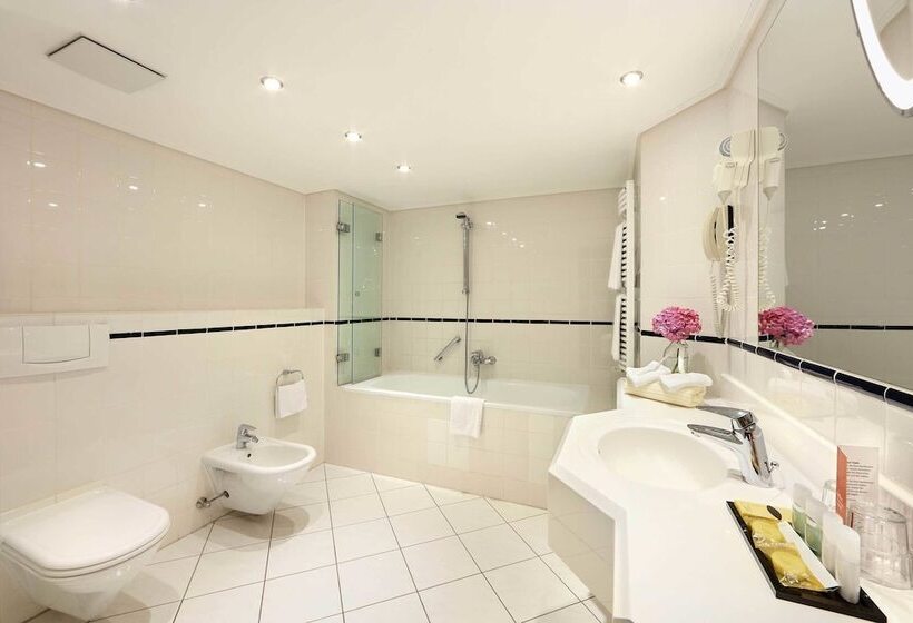 سوییت جونیور, De France