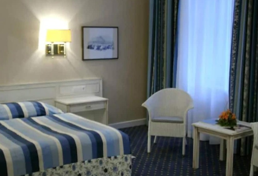 اتاق عادی یک تخته, De France