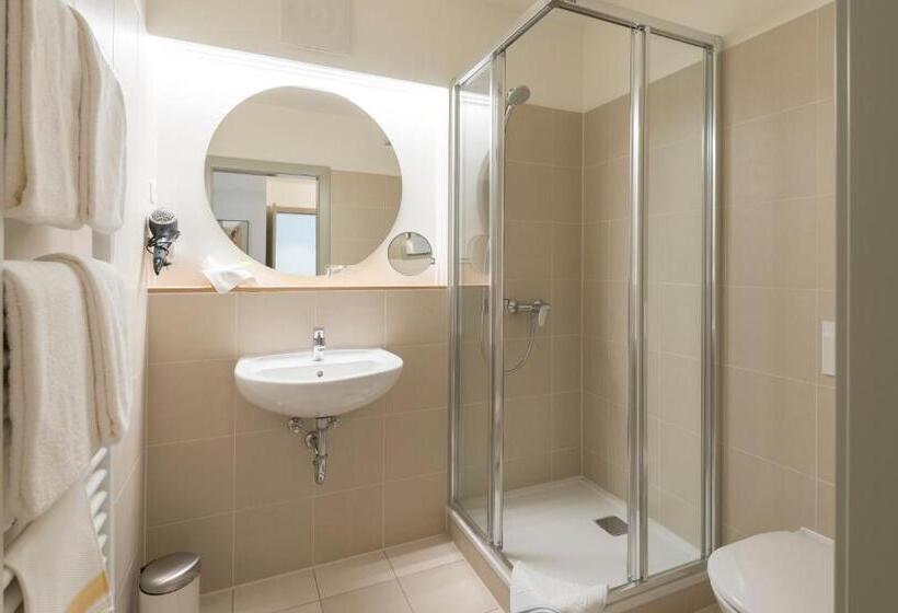 Quarto Individual Clássico, Der Ederer