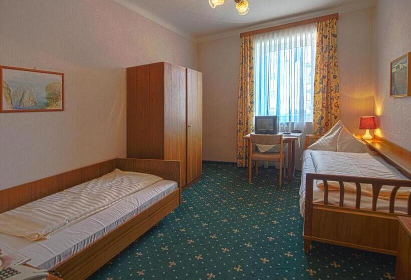 اتاق عادی, Drei Hasen