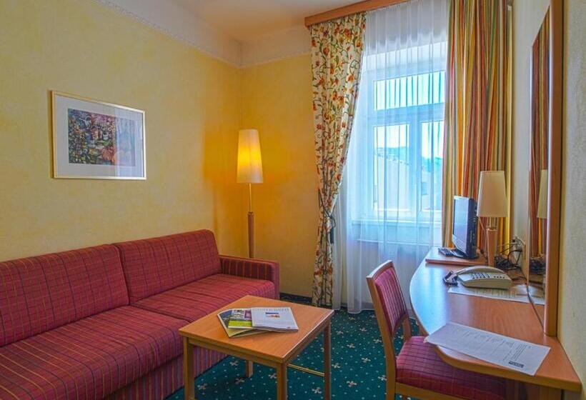 اتاق لوکس, Drei Hasen