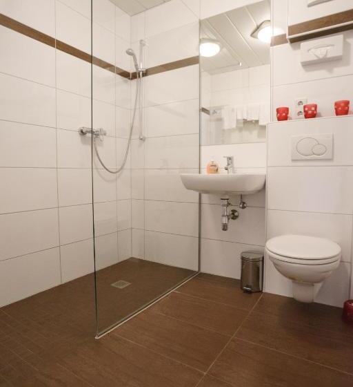 اتاق استاندارد, Drei Kreuz