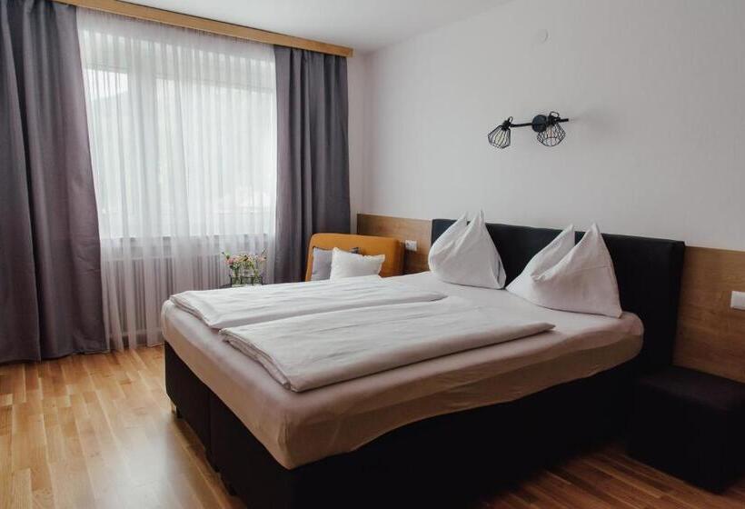 اتاق استاندارد, Drei Kreuz