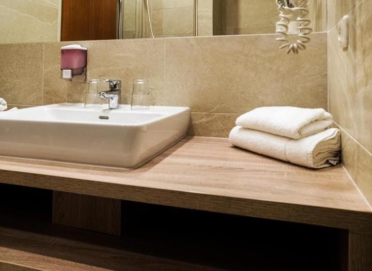 اتاق استاندارد سه نفره, Theater Hotel Salzburg