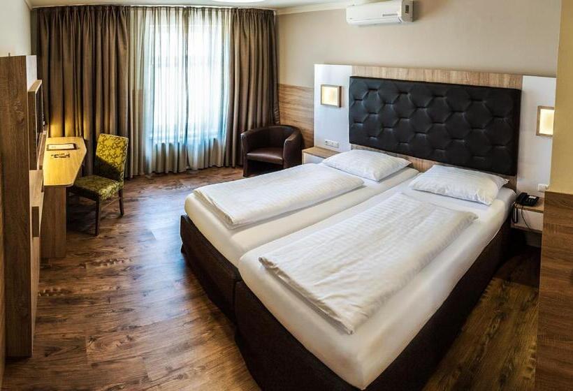 اتاق استاندارد چهار تخته, Theater Hotel Salzburg