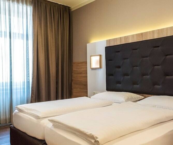 اتاق استاندارد چهار تخته, Theater Hotel Salzburg