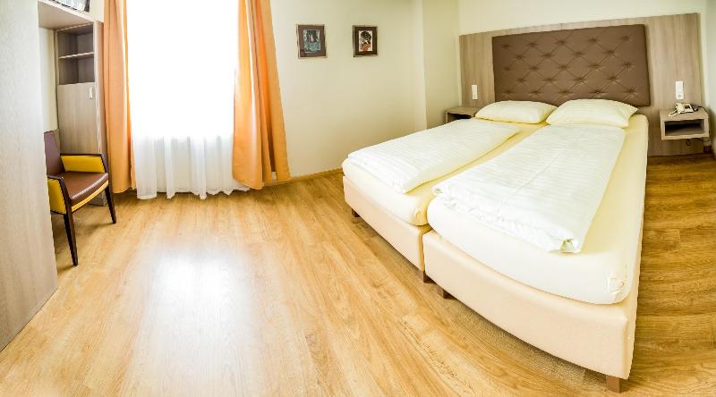 اتاق استاندارد چهار تخته, Theater Hotel Salzburg