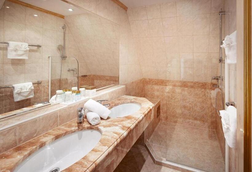 جناح جونيور مزوَّد بشرفة, Grand Hotel Zell Am See