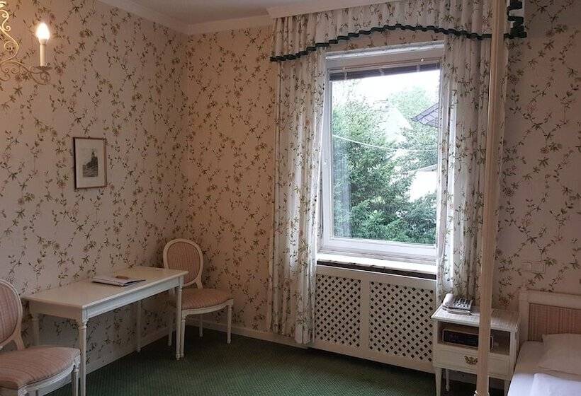 标准间, Hohenstauffen