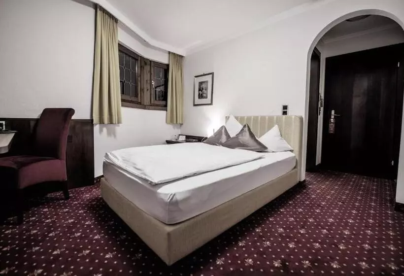 Comfort Yhden Hengen Huone, Maria Theresia