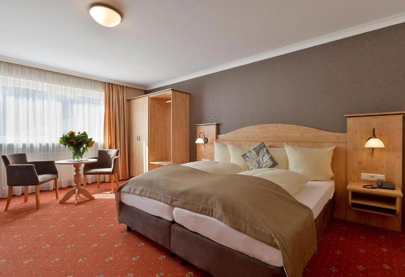 Номер Стандарт Трехместный, Mesnerwirt