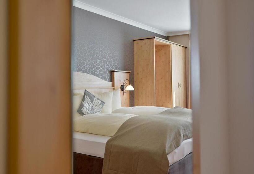 Пятиместный Стандартный Номер, Mesnerwirt