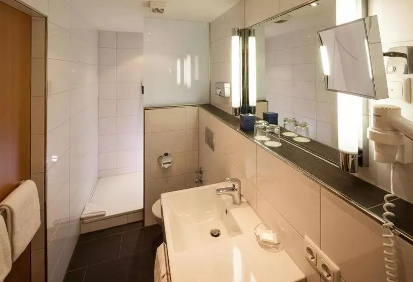 Standard Room, Messmer