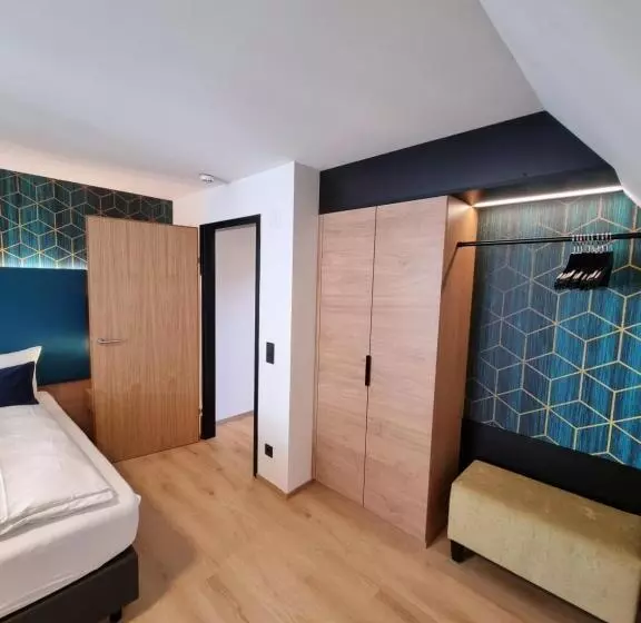 Suite, Messmer