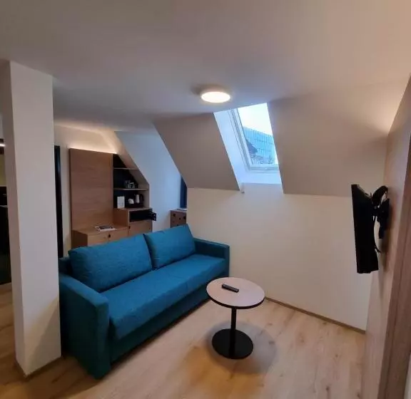 Suite, Messmer