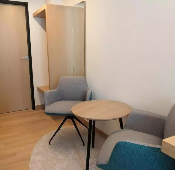 Deluxe Zimmer, Messmer