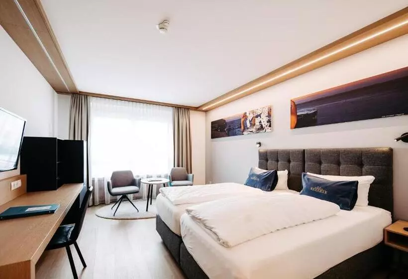 Deluxe Zimmer, Messmer