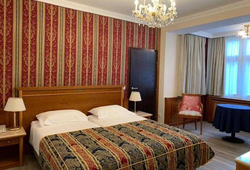 주니어 스위트, Neue Post I Self Check In