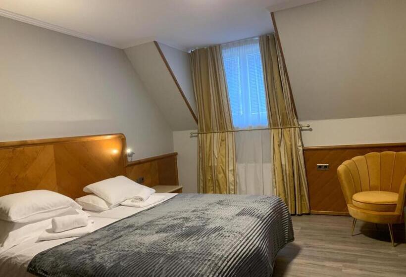 수피리어 룸, Neue Post I Self Check In