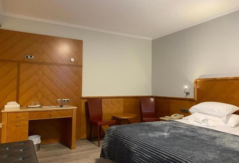 수피리어 룸, Neue Post I Self Check In