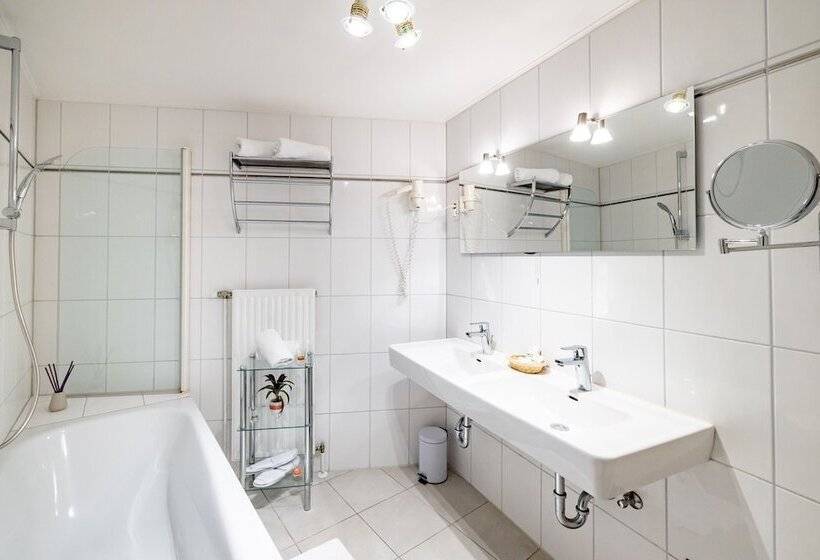 商务房间, Restaurant Minichmayr