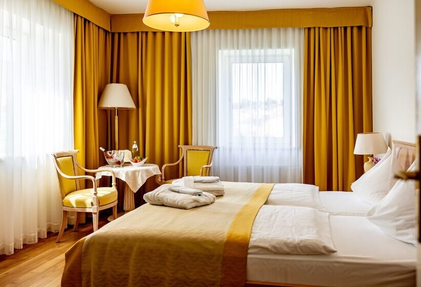 商务房间, Restaurant Minichmayr