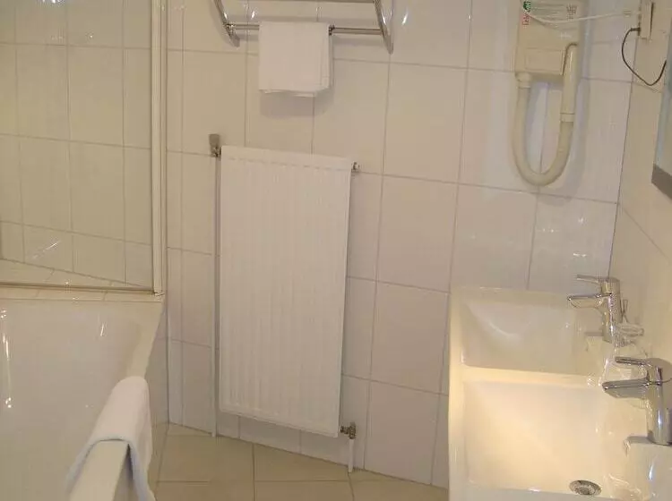 Standard Room, Restaurant Minichmayr