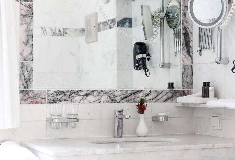 스탠다드 룸, Schlossberg