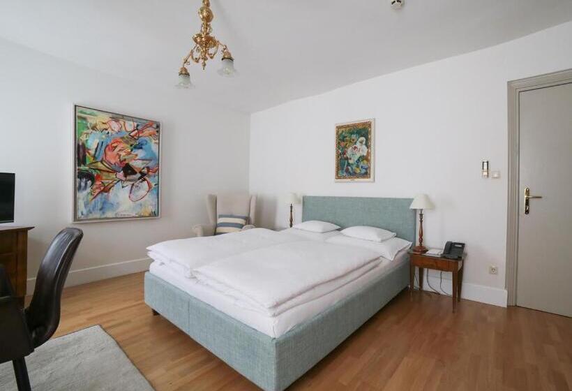 스탠다드 룸, Schlossberg