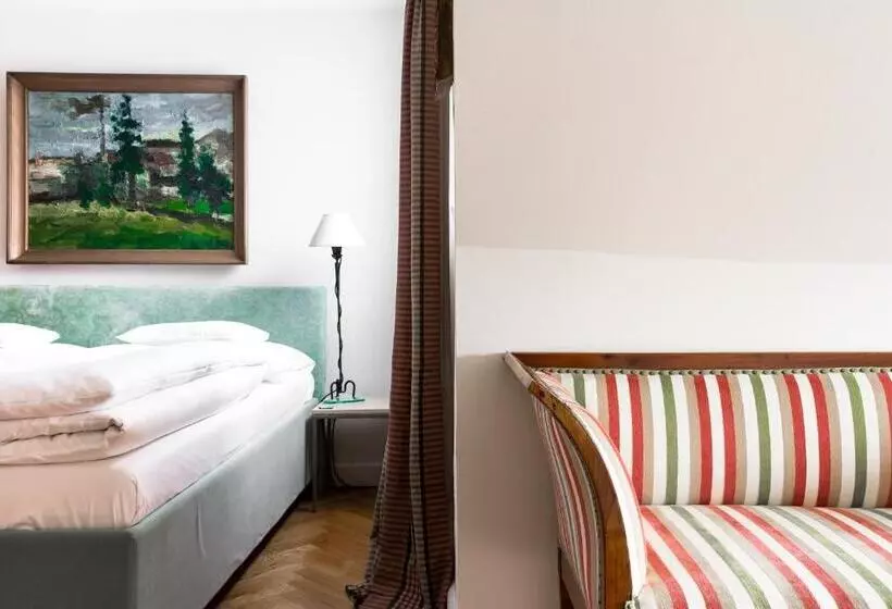 Cameră Standard, Schlossberg