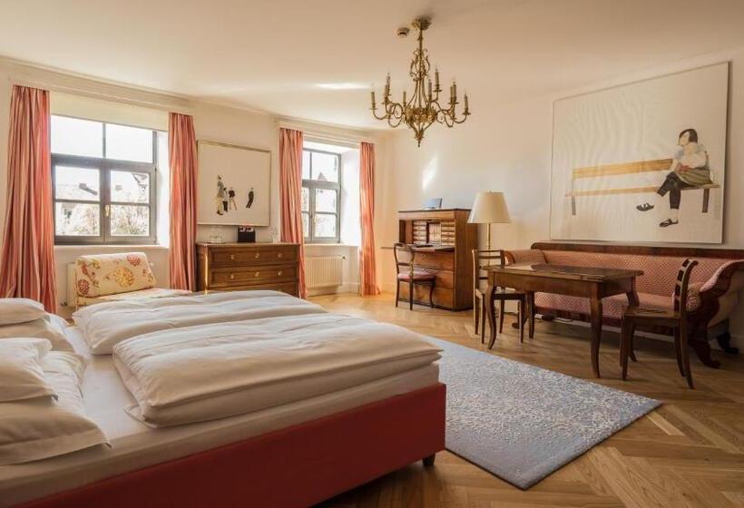 수피리어 룸, Schlossberg