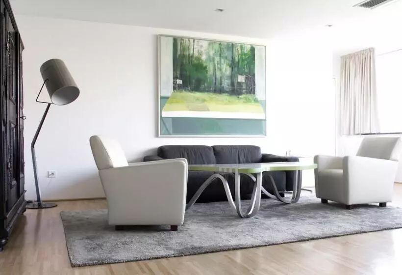 Apartament 1 Dormitor, Schlossberg
