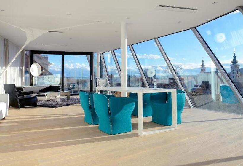 침실 1개 발코니 아파트, Schlossberg